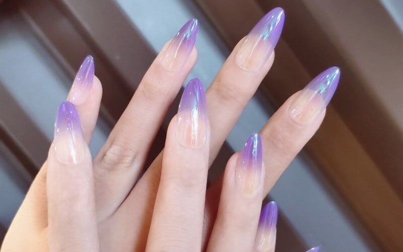 mẫu nail màu ombre tím