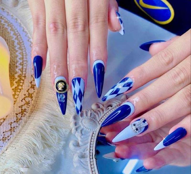 Mẫu nail hợp mệnh Thủy xanh coban mang đến nhiều may mắn cho mệnh thủy