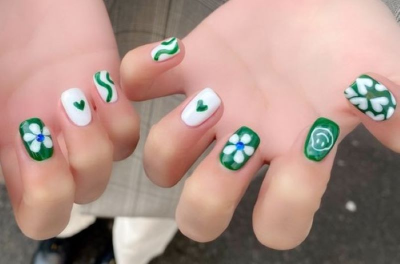 Mẫu nail đơn giản sang trọng màu xanh ngộ nghĩnh đẹp mắt