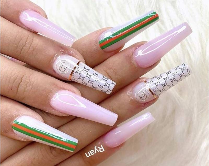 nail gucci màu hồng thạch