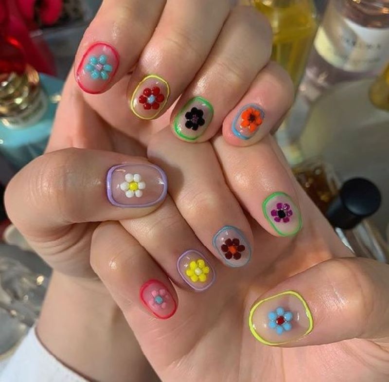 Mẫu nail đẹp hình bông hoa cho bé gái 