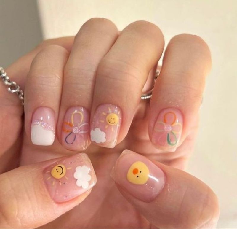 Nail nhiều màu hoạ tiết 