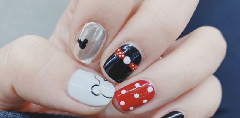 Nail sơn bóng hình chuột mickey