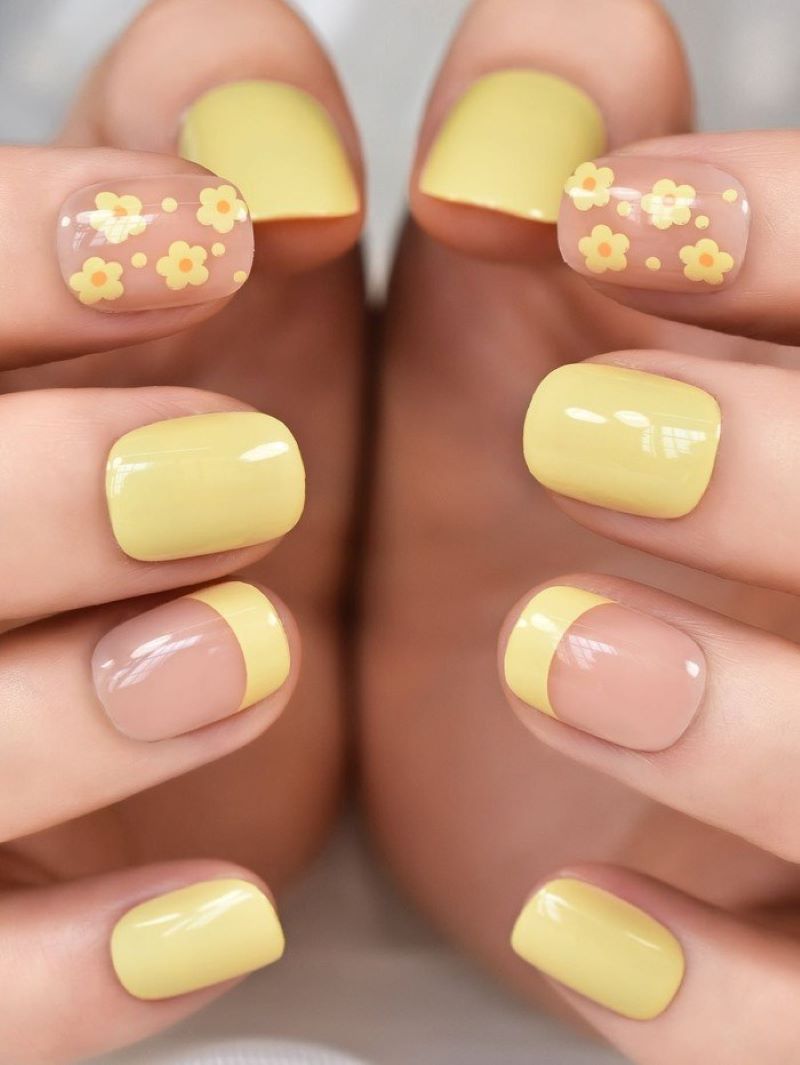 Mẫu nail vàng cho tay thô 