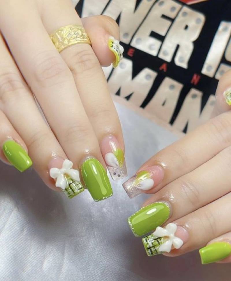 Mẫu nail xanh nõn chuối kiêu kỳ dành cho cô nàng thanh lịch