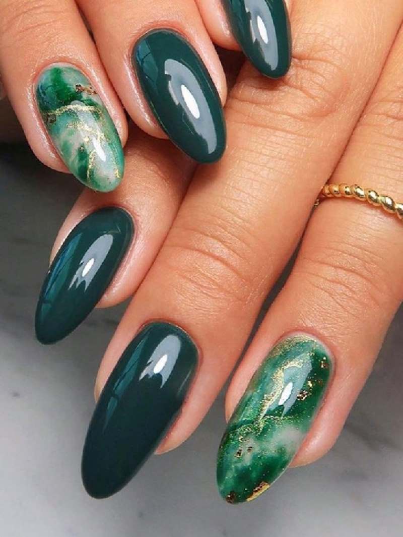 Nail màu xanh ngọc tráng gương sang trọng 