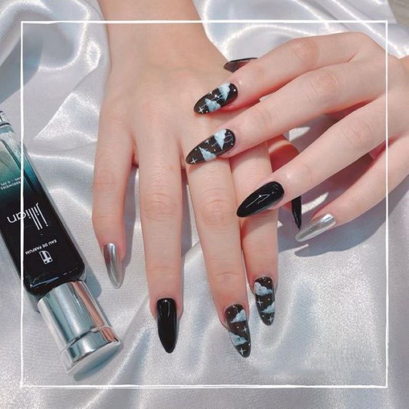 Nail màu đen dành cho người mệnh Thủy