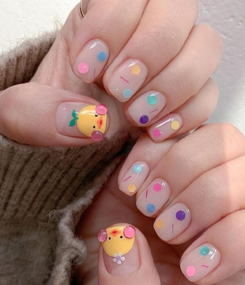 Mẫu nail kết hợp hoạ tiết dễ thương 