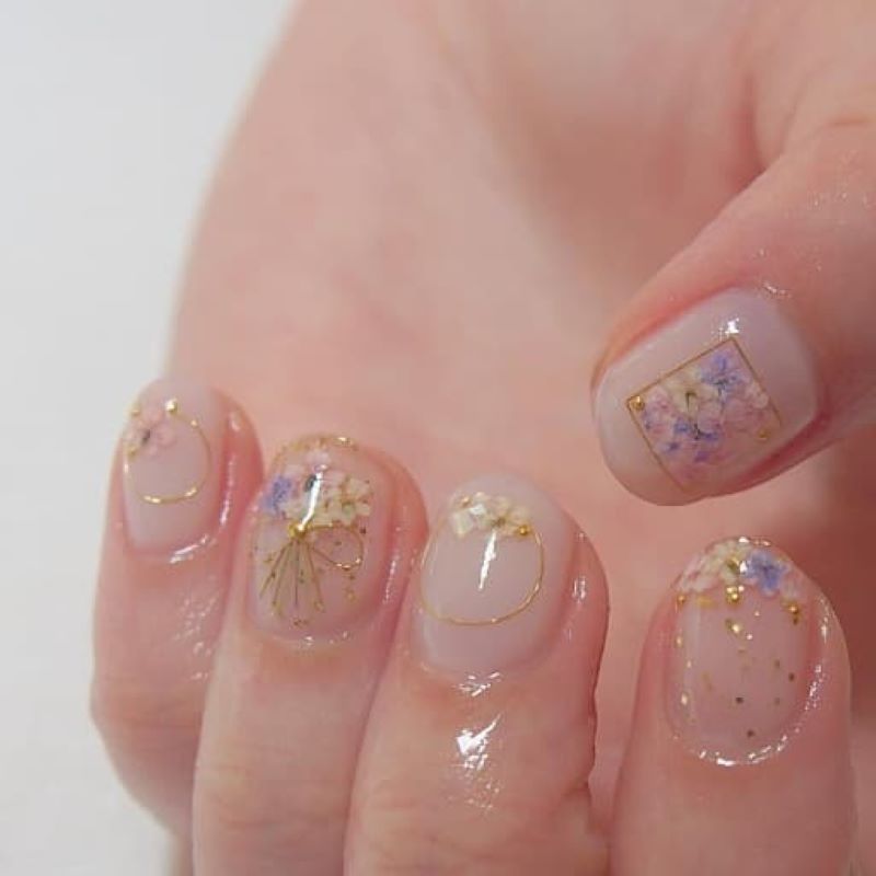 nail ẩn hoa khô kim tuyến