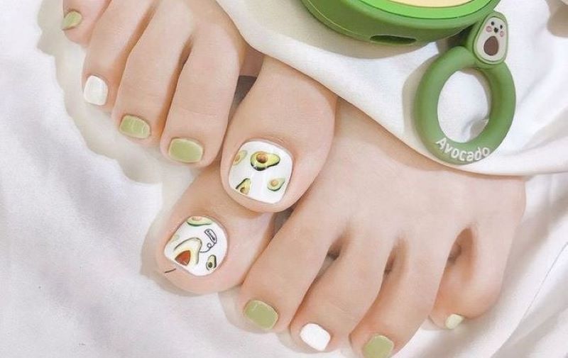 Kiểu nail xanh bơ xinh xẻo