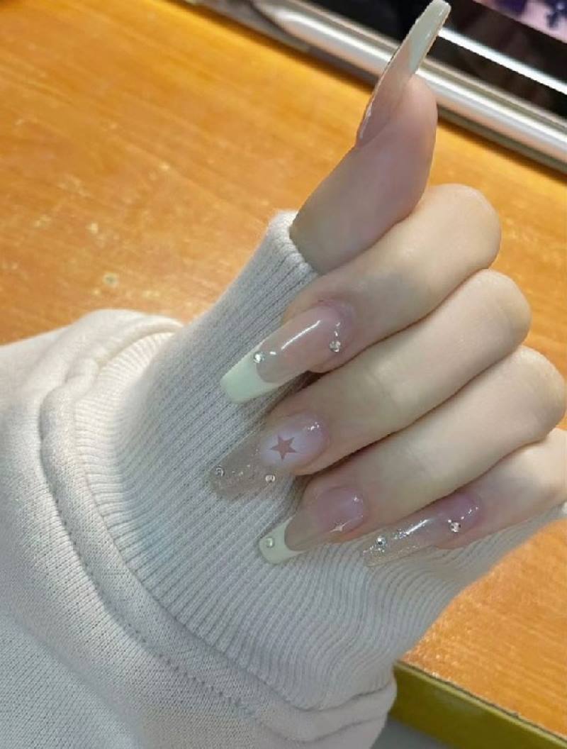 Mẫu nail đep móng vuông