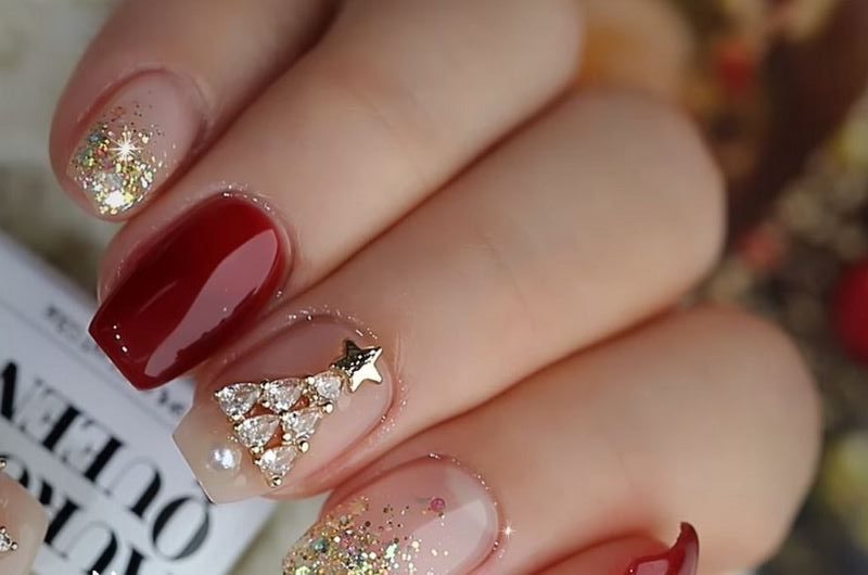 Nail đỏ kim tuyến đính đá