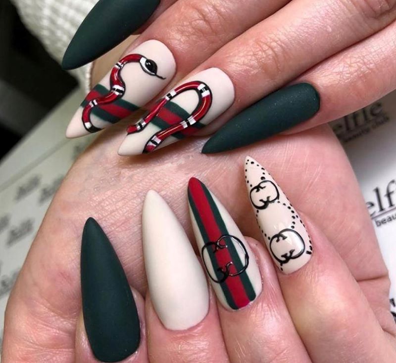 nail gucci nhọn 