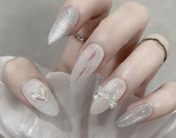 Nail mắt mèo kim cương trắng