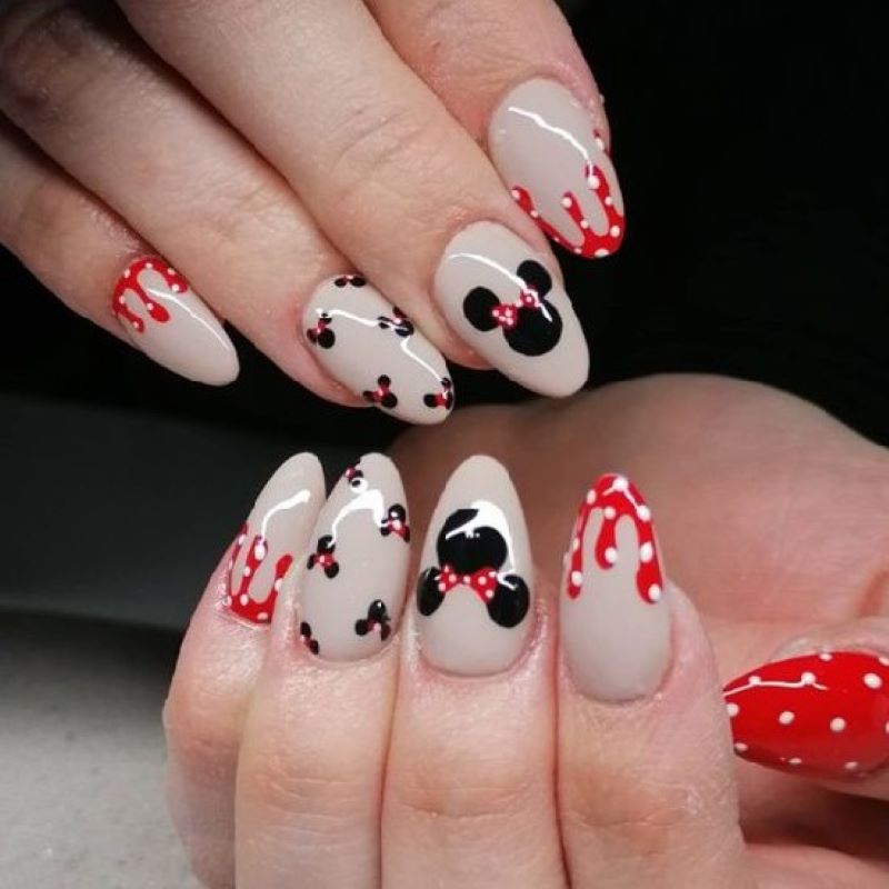 Nail mickey 3 màu đặc trưng