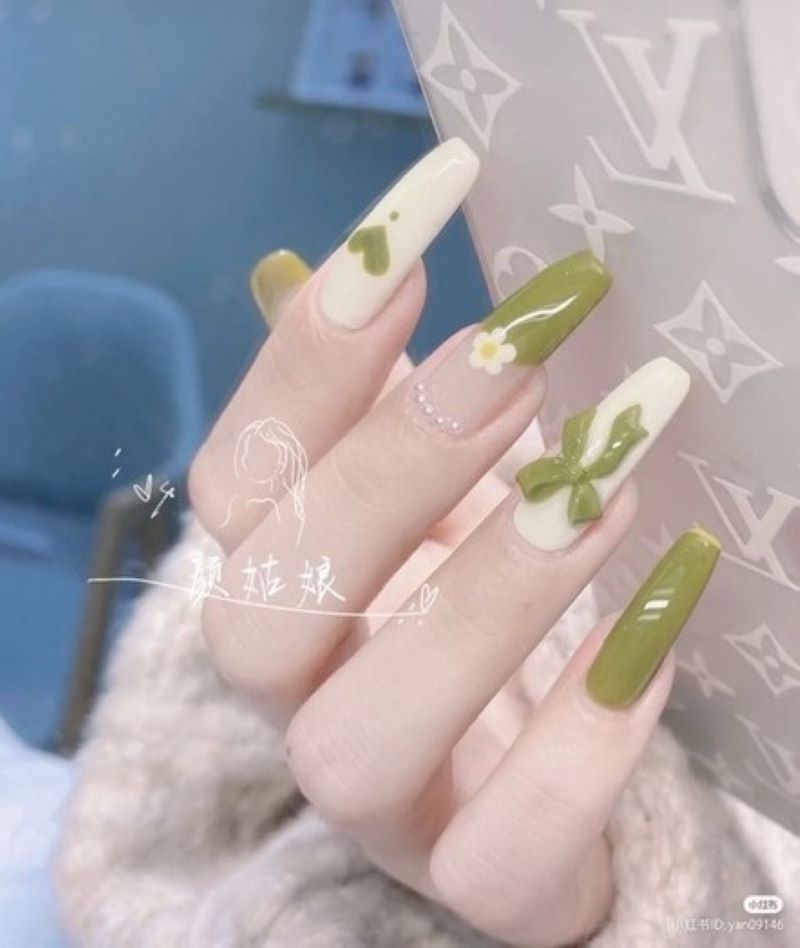 mẫu nail xanh lá cây móng nhọn sang chảnh 