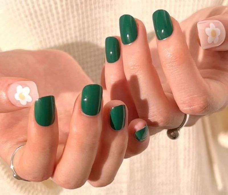 Mẫu móng nail xanh lá pastel