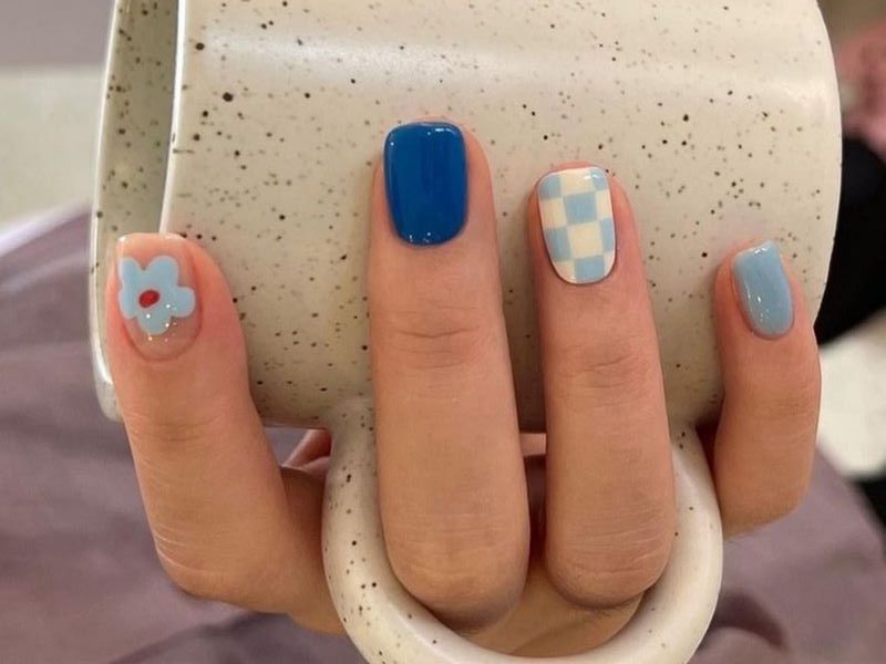 Tay móng chai sạn sơn nail màu xanh dương siêu đẹp