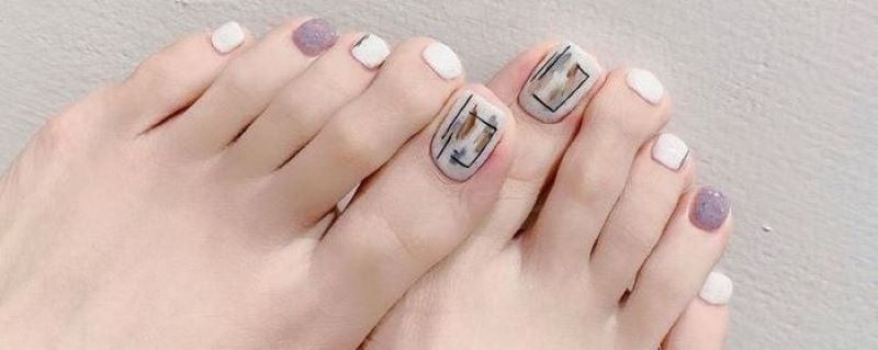 Nail màu bạc phối nhiều màu sắc tinh tế