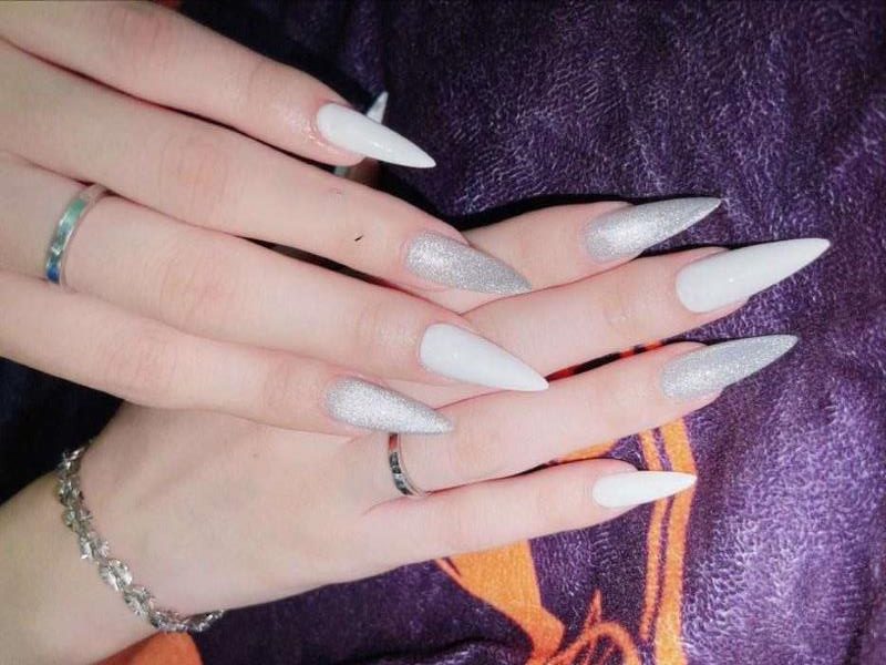 Nail mệnh Kim form nhọn