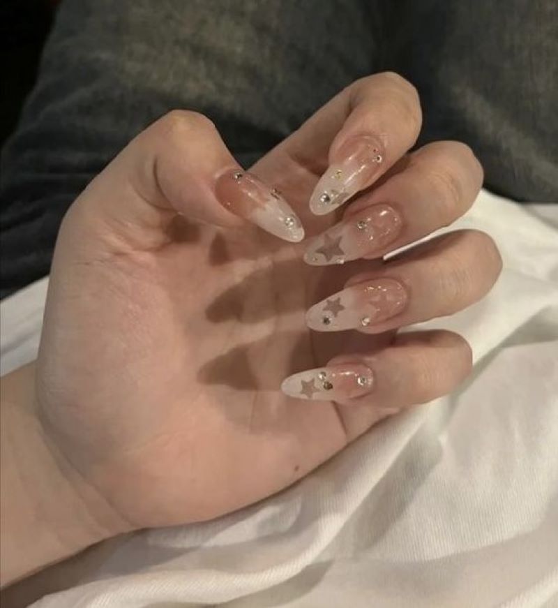 nail móng nhọn tròn cho cô dâu