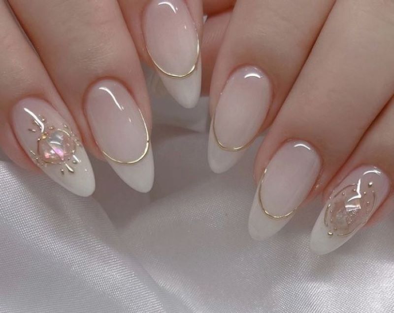 nail màu trắng sữa nhẹ nhàng 