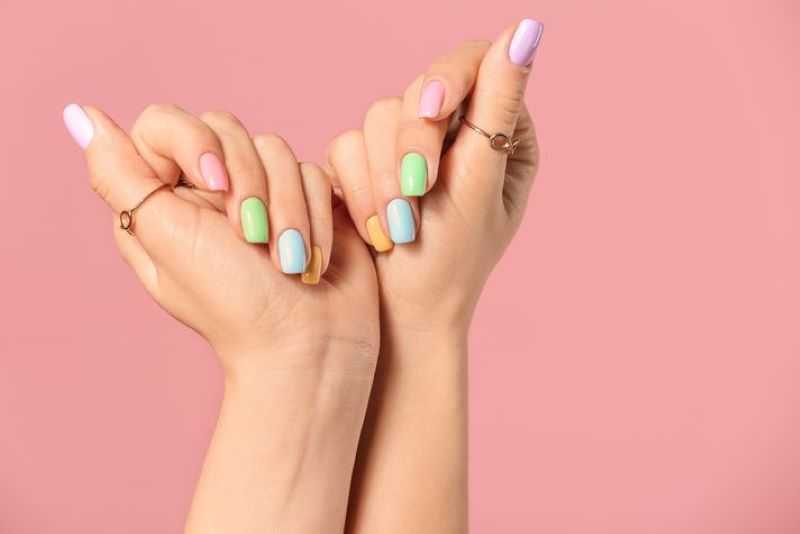 Mẫu nail trơn nhiều màu đa dạng cho ngón tay bạn