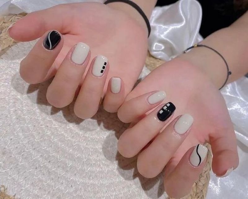 Cực ký đơn giản nhưng vẫn hút mắt với mẫu nail đen trắng 