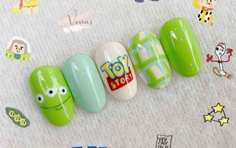 Vẽ nail theo Toy Story với sự tinh tế và hồn nhiên trên ngón tay