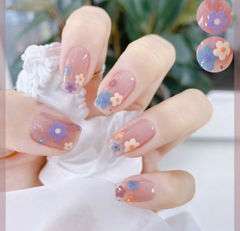 Mẫu nail hoạ tiết hoa lớn đầy cá tính 