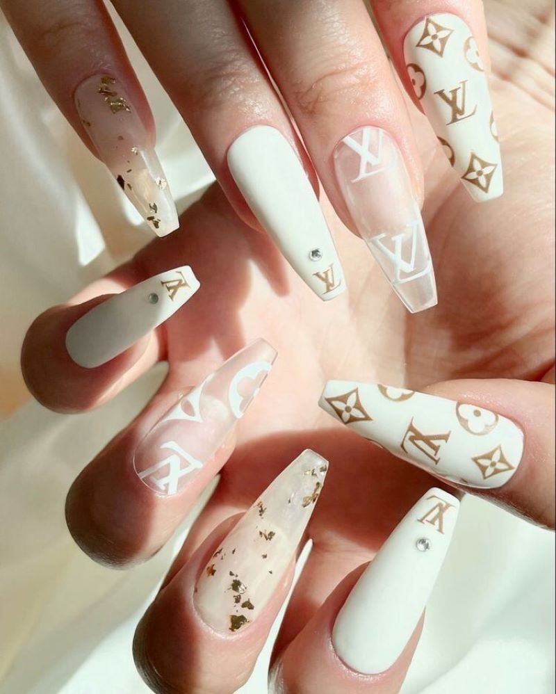 Mẫu nail LV