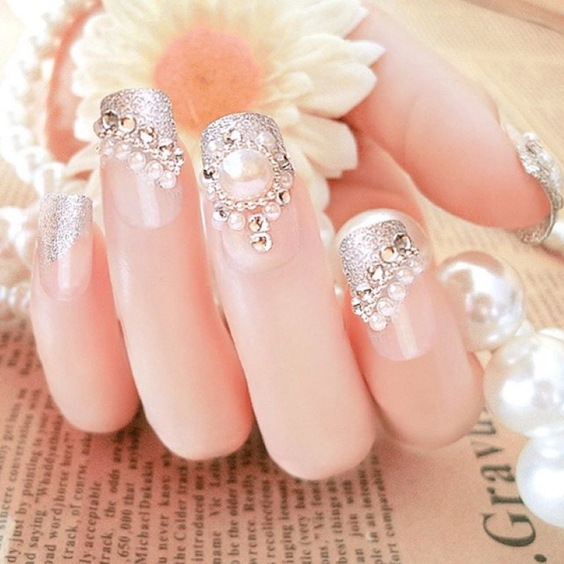 Mẫu nail đính ngọc trai