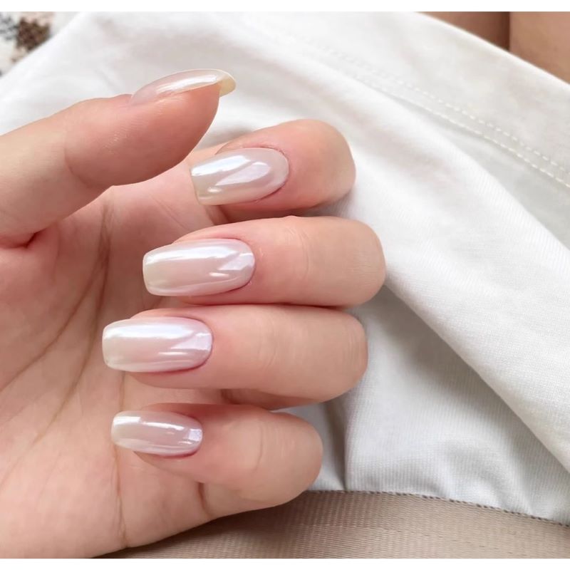 Mẫu nail đính ngọc trai