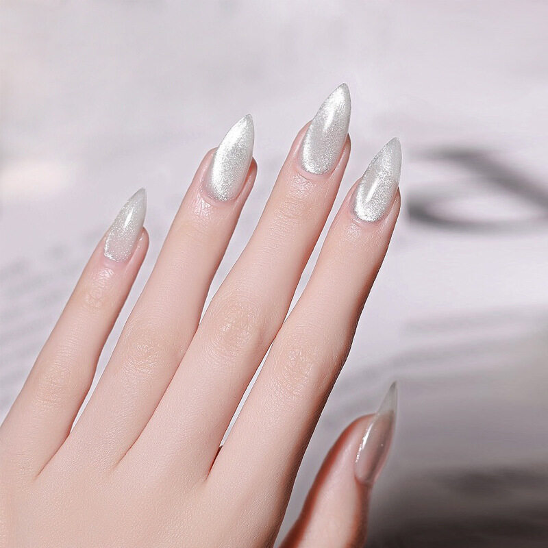 Nail màu bạc