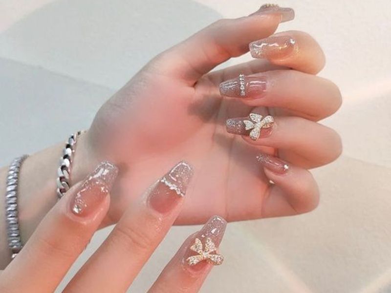 Mẫu nail màu nude