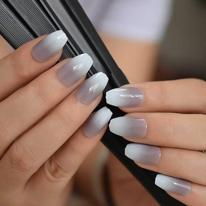 Mẫu nail màu xám