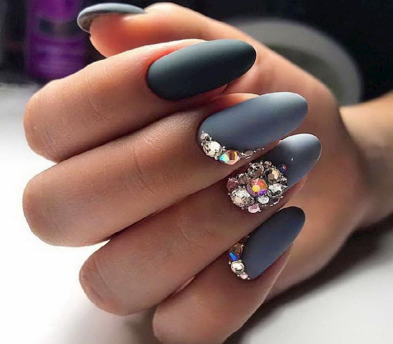 Mẫu nail màu xám