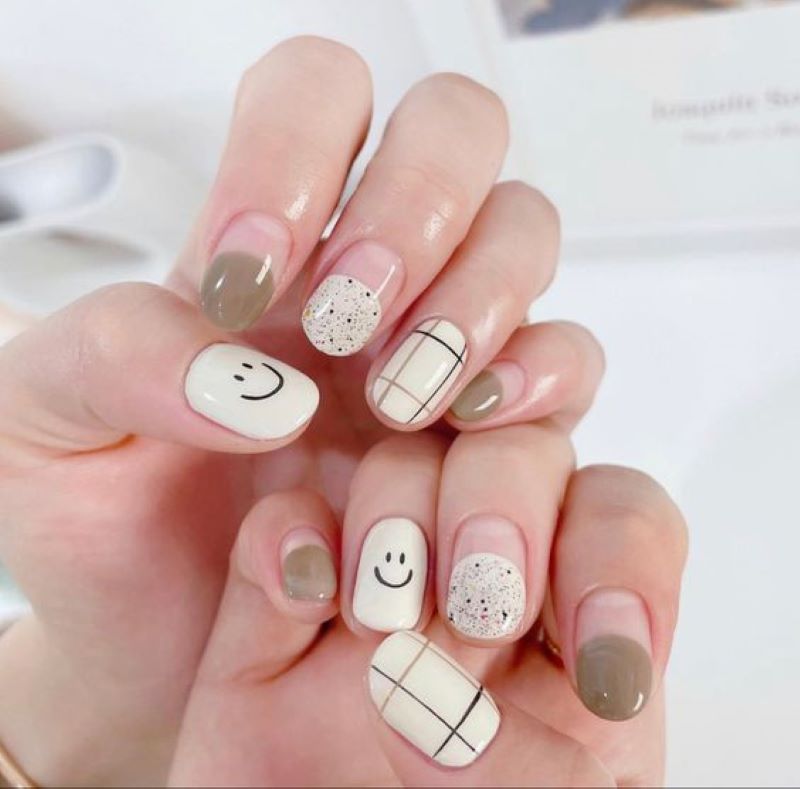 Mẫu nail học sinh