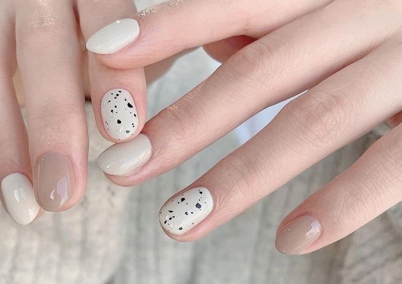 Nail chấm bi học sinh